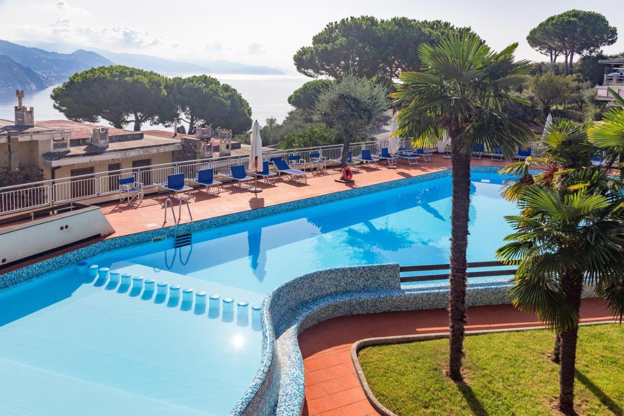 Casa Linda Vista Da Sogno, Piscina E Tennis ラッパロ エクステリア 写真